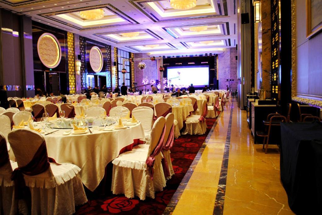 Datong Weidu International Hotel Esterno foto