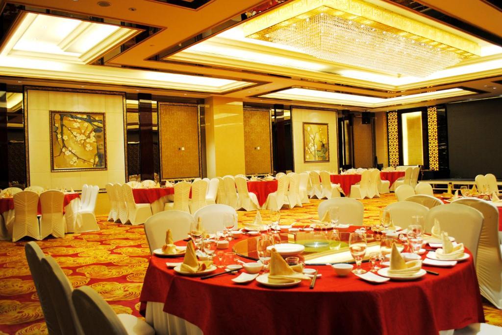 Datong Weidu International Hotel Esterno foto